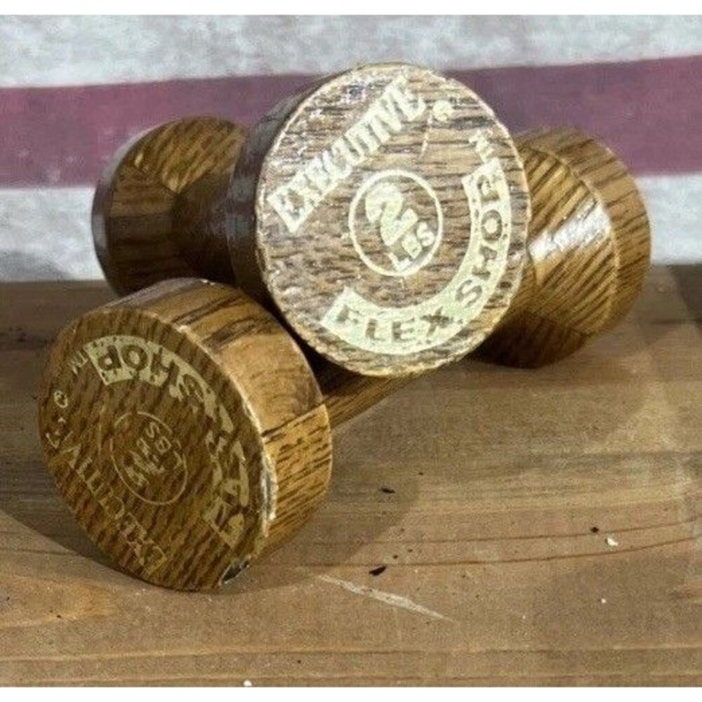 VINTAGE EXECUTIVE FLEX SHOP WOOD GRAIN HAND WEIGHTS - 2LBS EACH - SET OF 2 -READ